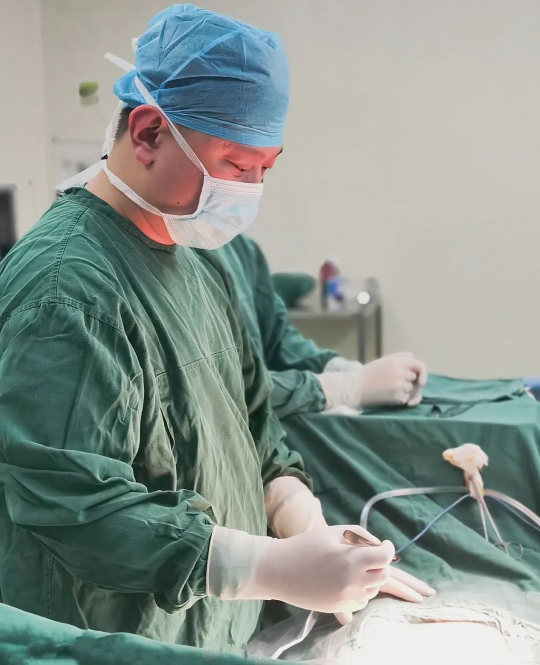 曹士勤 手术照 调整后.jpg